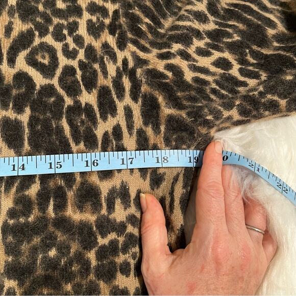 NEW Sarah Spencer Wool Angora Spotted Leopard Faux Wrap V-Neck Sweater S NWOT - Picture 15 of 16